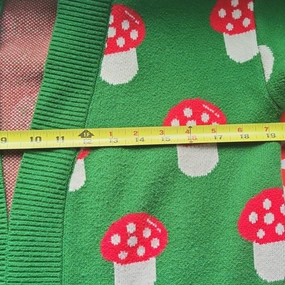 🍄 Open Front Mushroom Sweater - Picture 5 of 7